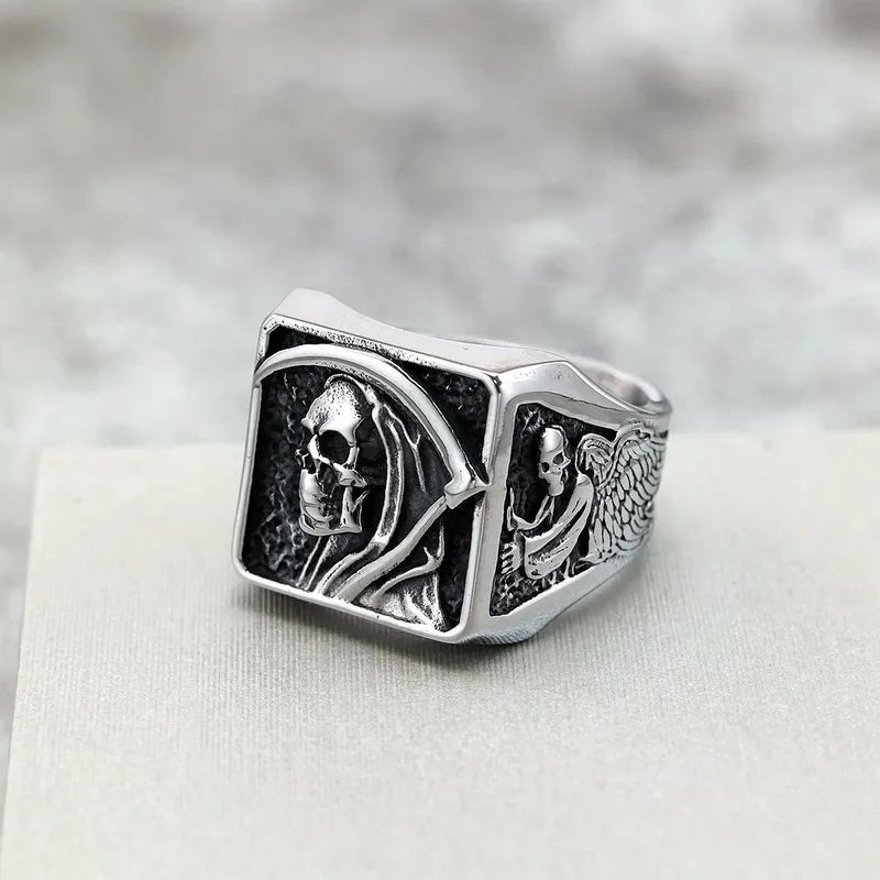 Bague tête de mort ailée